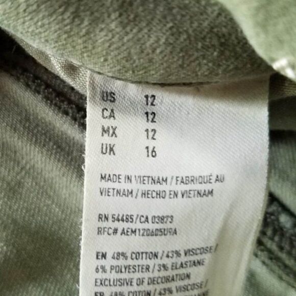 American Eagle Olive Green Shorts size 12 - Picture 6 of 7